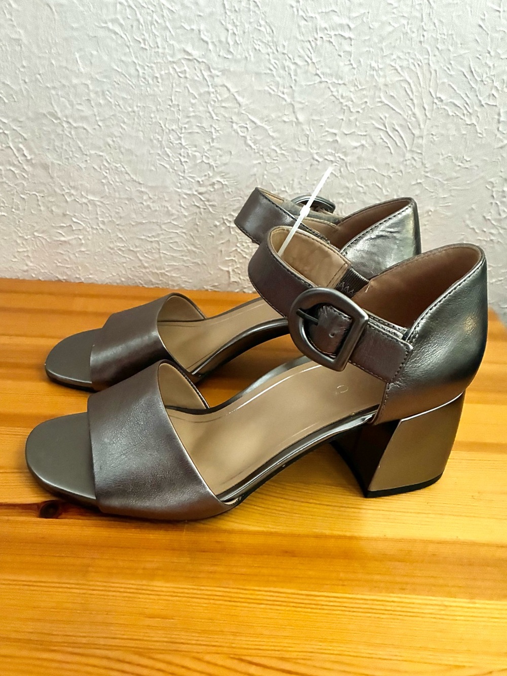Vionic Chardonnay Block Heel Sandal | Pewter Gold Metallic Leather Size 9